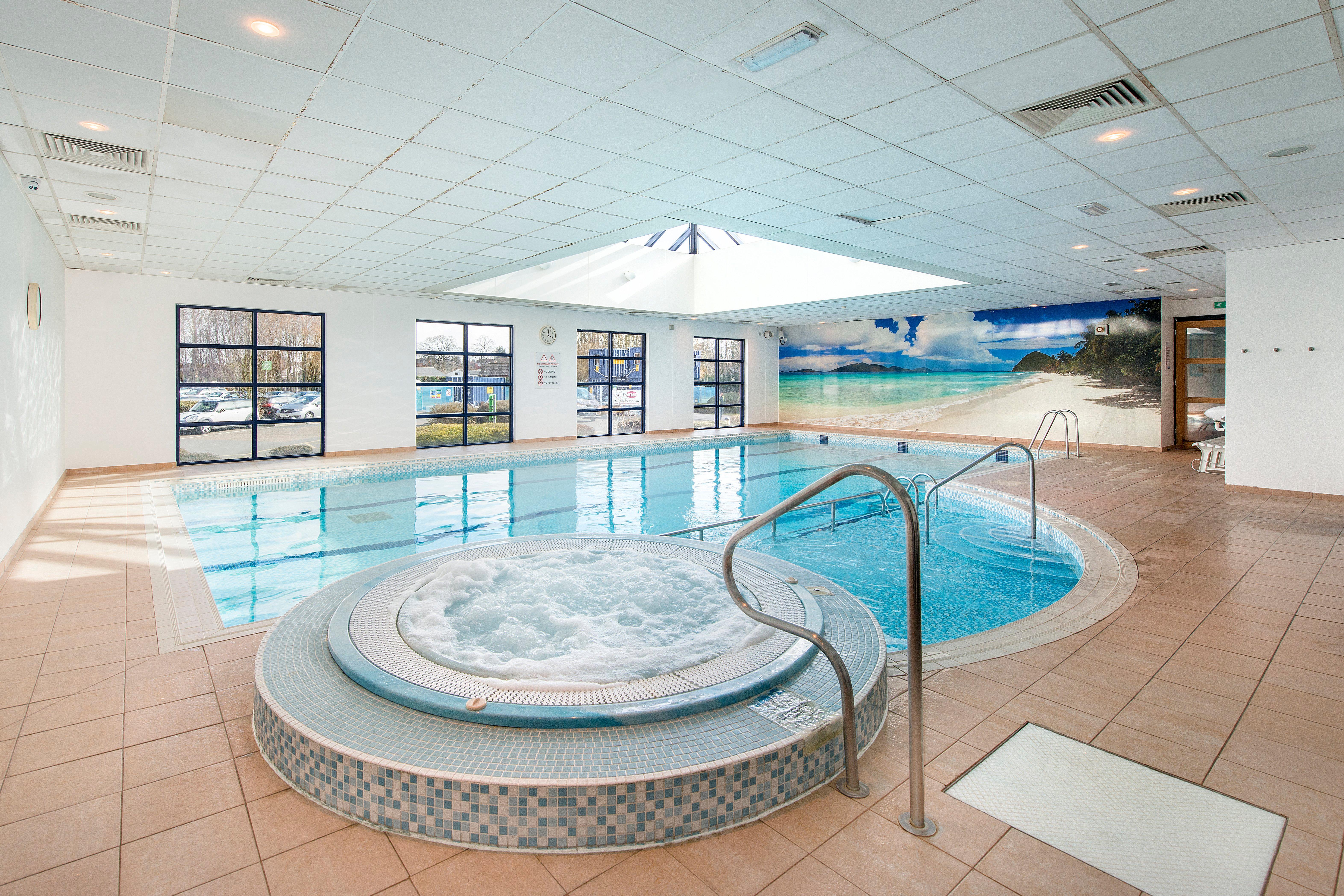 Holiday Inn London-Shepperton Exterior foto