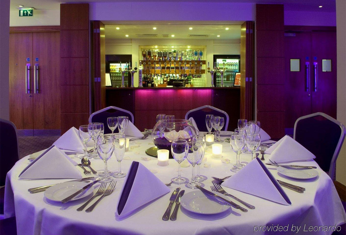 Holiday Inn London-Shepperton Restaurant foto